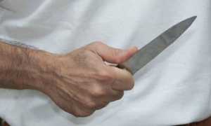 coltello mano