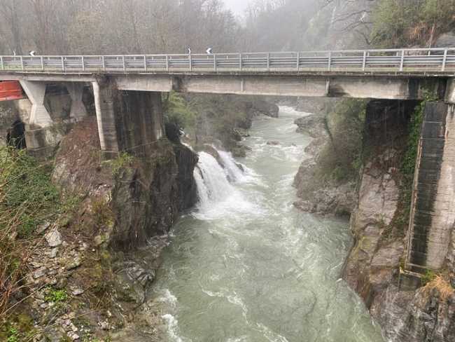 fiume acqua