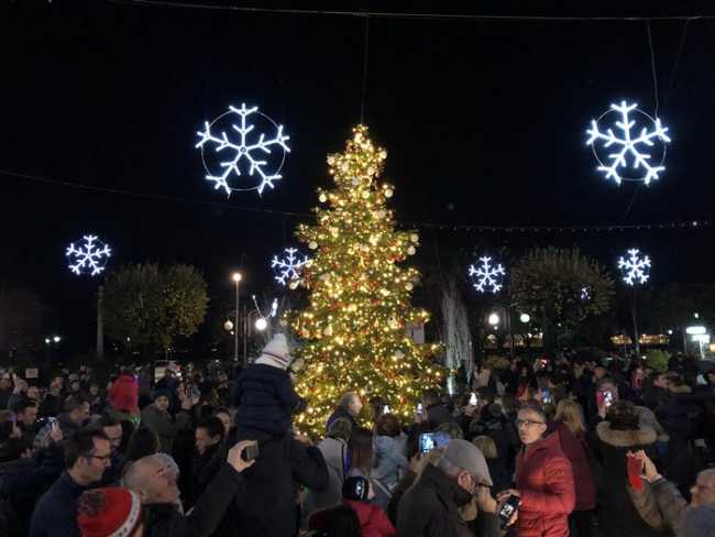 luminarie nat intra5