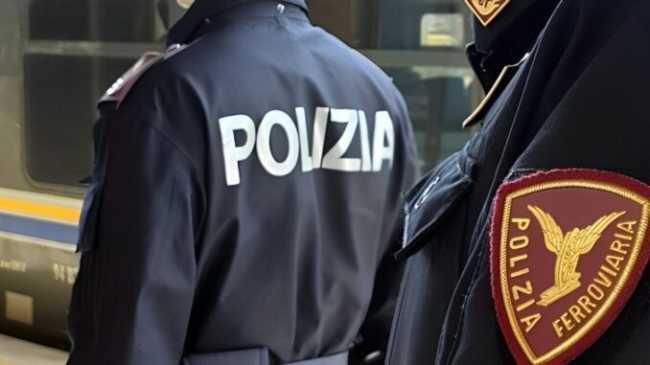 polfer foto spalla simbolo