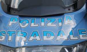 polstrada scritta moto