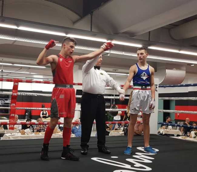 sarsilli boxe a sinistra