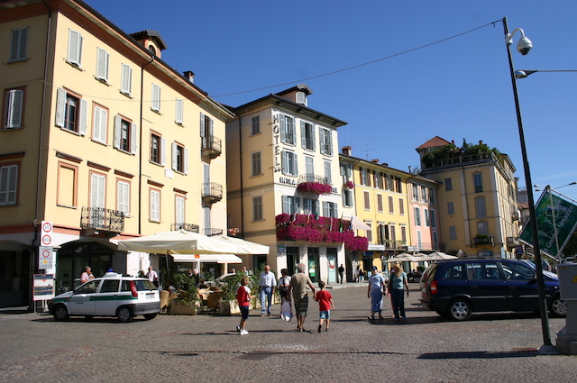 4347 Verbania Intra Lungolago Foto Giovanni DallOrto 8 Sept 2007