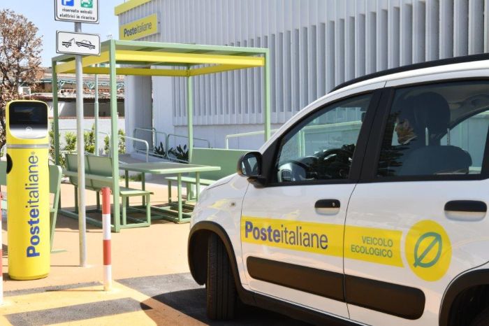 Poste: attive le colonnine elettriche per auto del progetto Polis