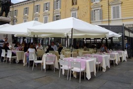 tavolini bar generico