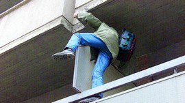 ladro balcone